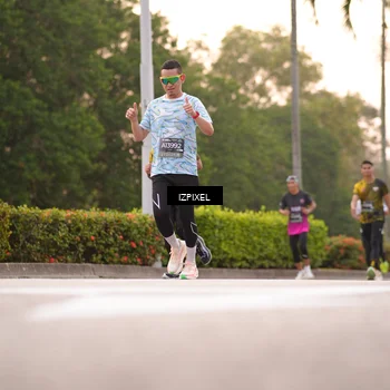 Runner Photo 6300454