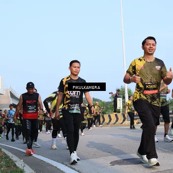 Runner Photo 6300472