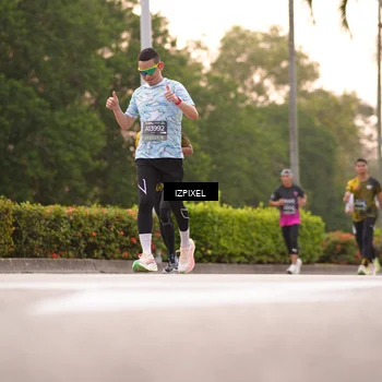 Runner Photo 6300473