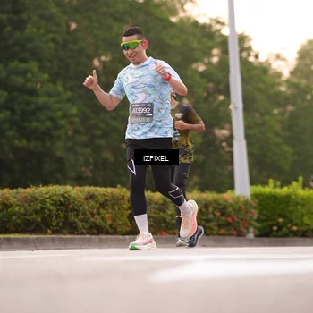 Runner Photo 6300500