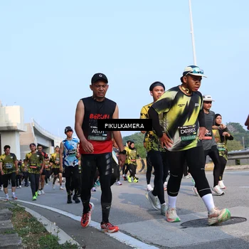 Runner Photo 6300506