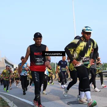 Runner Photo 6300512