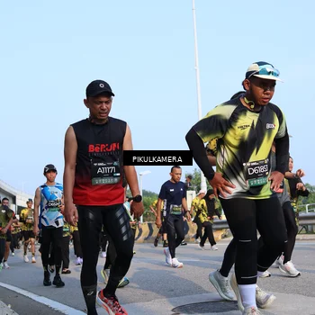 Runner Photo 6300536