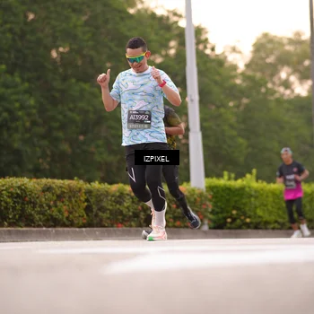 Runner Photo 6300540