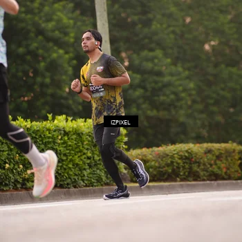 Runner Photo 6300555