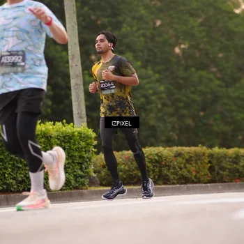 Runner Photo 6300564