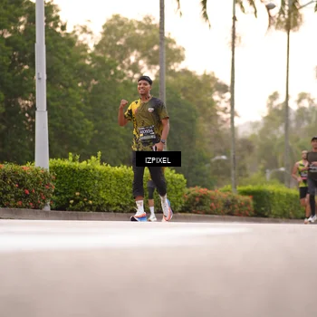 Runner Photo 6300741