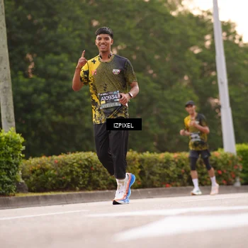 Runner Photo 6300750