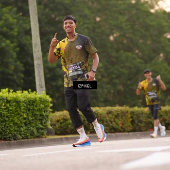Runner Photo 6300771