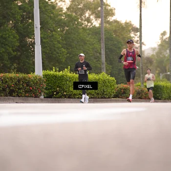 Runner Photo 6300860