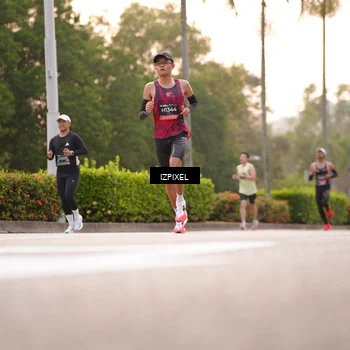 Runner Photo 6300870
