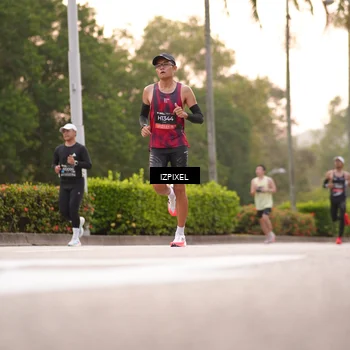 Runner Photo 6300897