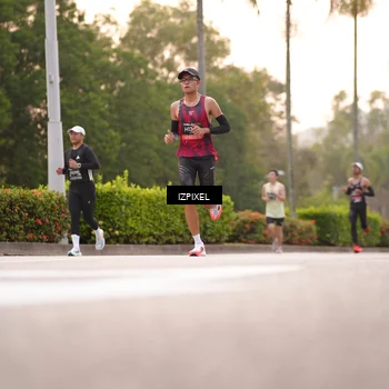 Runner Photo 6300898