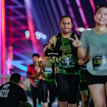 Runner Photo 6300914