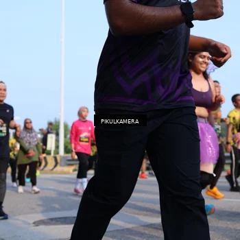Runner Photo 6300950