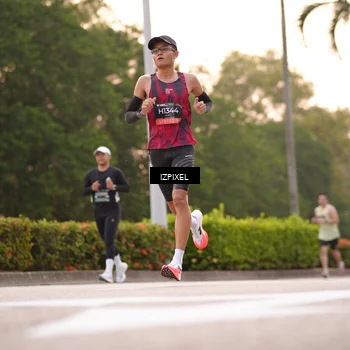 Runner Photo 6300958
