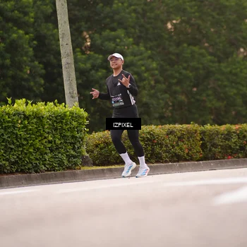 Runner Photo 6300997