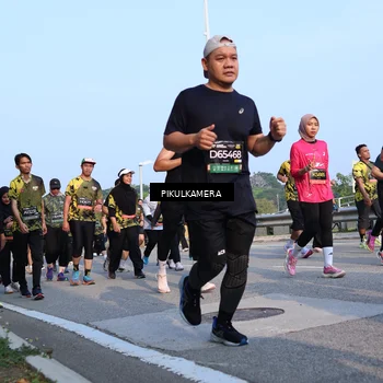Runner Photo 6301015