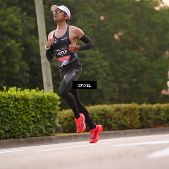 Runner Photo 6301098