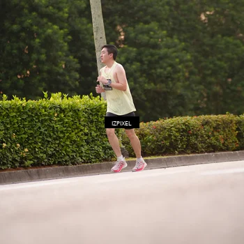 Runner Photo 6301210