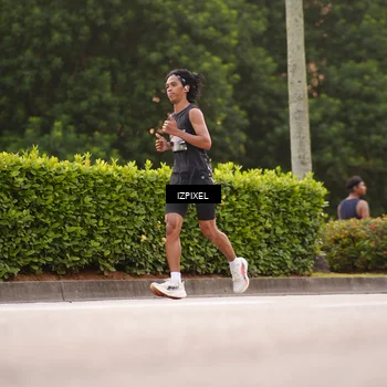 Runner Photo 6302042