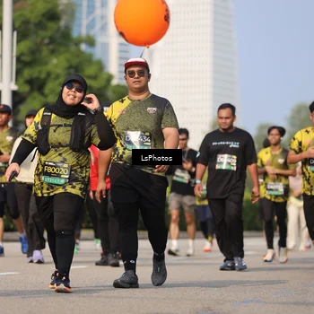 Runner Photo 6302075