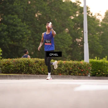Runner Photo 6302101