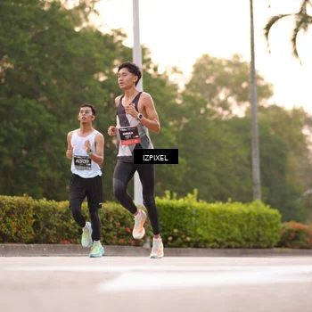 Runner Photo 6302275