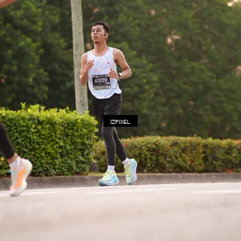 Runner Photo 6302304