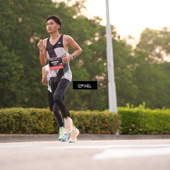 Runner Photo 6302305