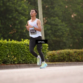 Runner Photo 6302309