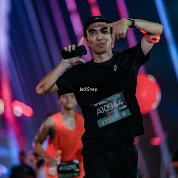Runner Photo 6302373