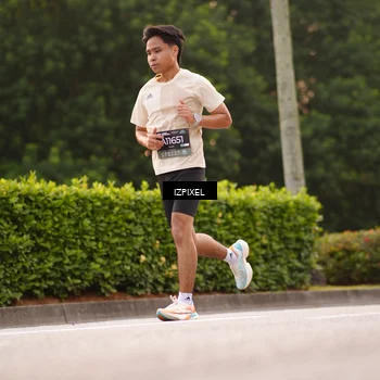 Runner Photo 6302524