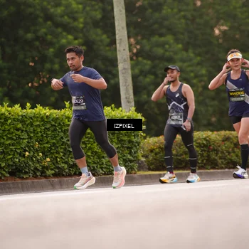 Runner Photo 6302620