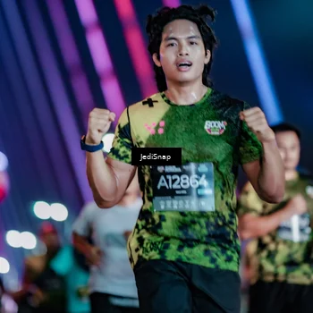 Runner Photo 6302860