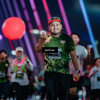 Runner Photo 6303075