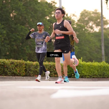 Runner Photo 6303255