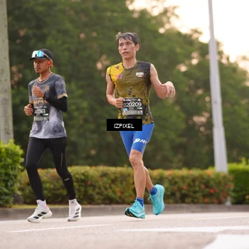 Runner Photo 6303366