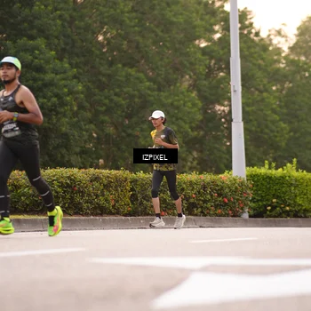 Runner Photo 6303560