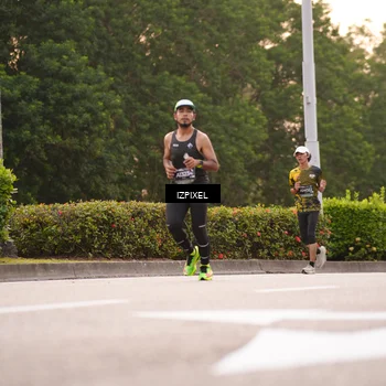Runner Photo 6303663