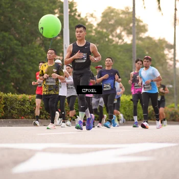 Runner Photo 6303672