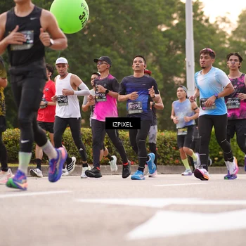 Runner Photo 6303838