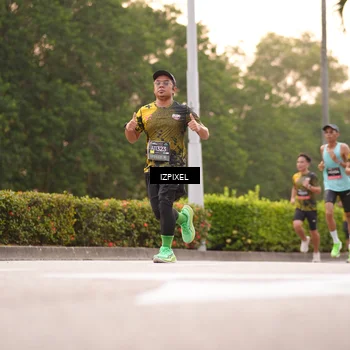 Runner Photo 6303992