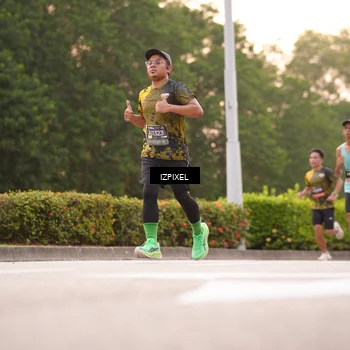 Runner Photo 6304015