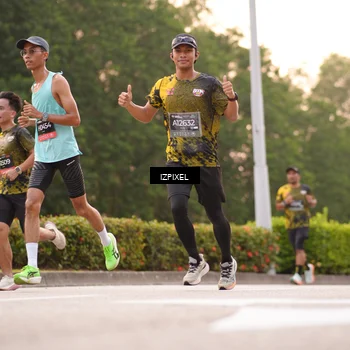 Runner Photo 6304059