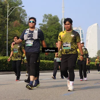 Runner Photo 6304100