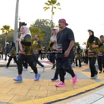 Runner Photo 6304181