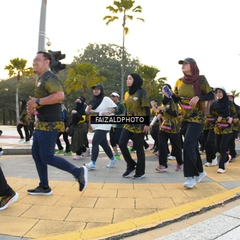 Runner Photo 6304199