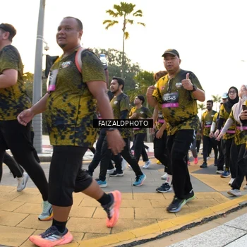Runner Photo 6304214