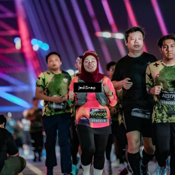 Runner Photo 6304363